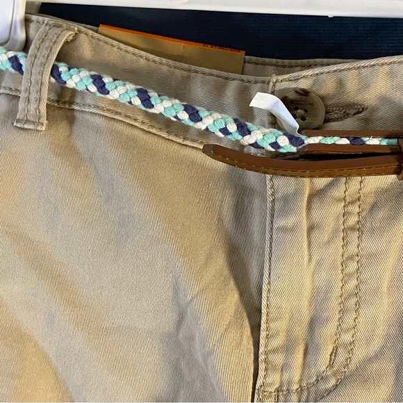 Mossimo Supply Co. Womens Tan Shorts Beige Size 6 Low Rise With Blue Belt - Picture 5 of 11